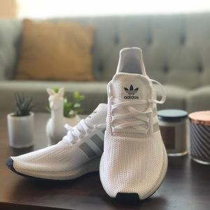 Men’s Swift Running Shoe - near mint. Worn once